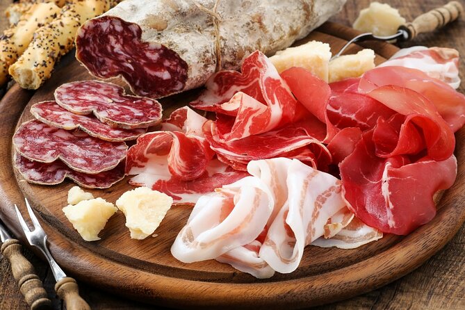 Food VIP Tour in Rome - Abruzzo arrosticini and wine, a quick stop with big payoff