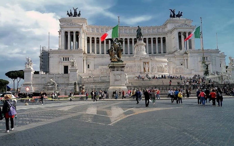 From Civitavecchia: Hop-On Hop-Off Rome Tour & Bus Transfer - How to use the hop-on hop-off route wisely