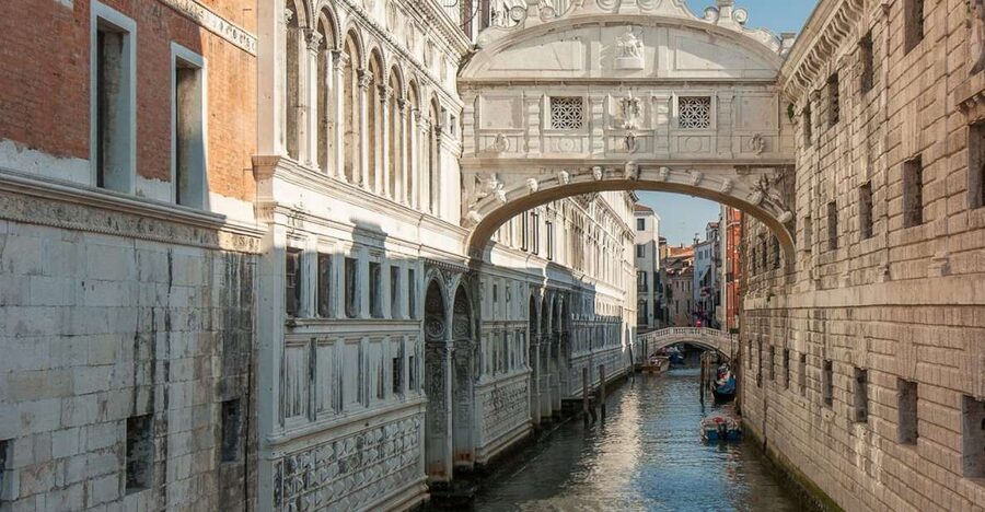 From Rome: Day Trip to Venice by High-Speed Train - The vaporetto ride and Venice orientation you can feel