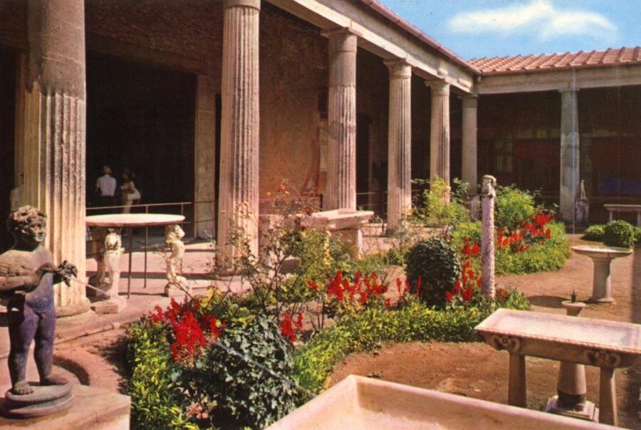 From Rome: Pompeii All-Inclusive Tour with Live Guide - The meeting point at Castro Pretorio, how to avoid a start-line mess