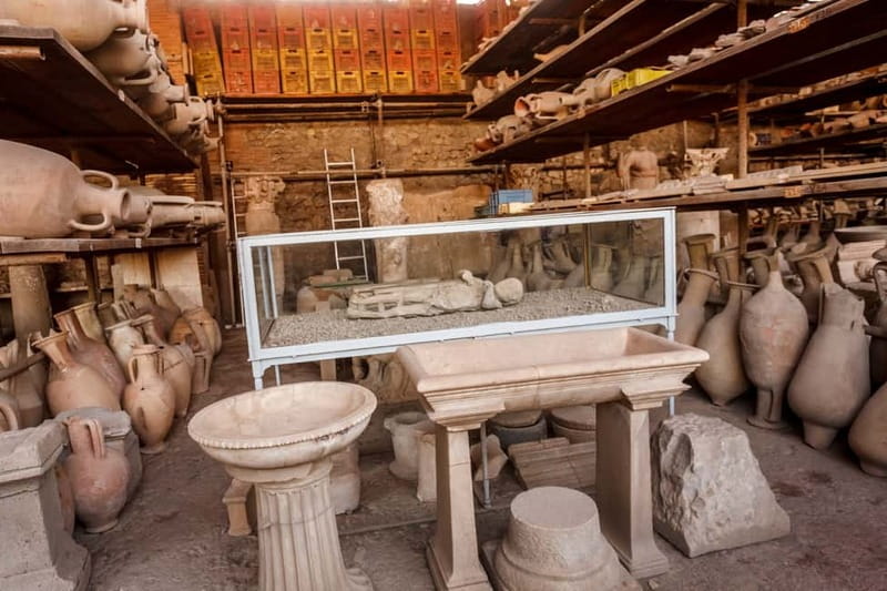From Rome: Pompeii and Vesuvio Guided Day Trip with Lunch - The planned coral and cameo stop, and why it can annoy you