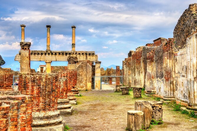 from Rome, Pompeii and Vesuvius - A traditional Italian lunch that actually fuels the climb