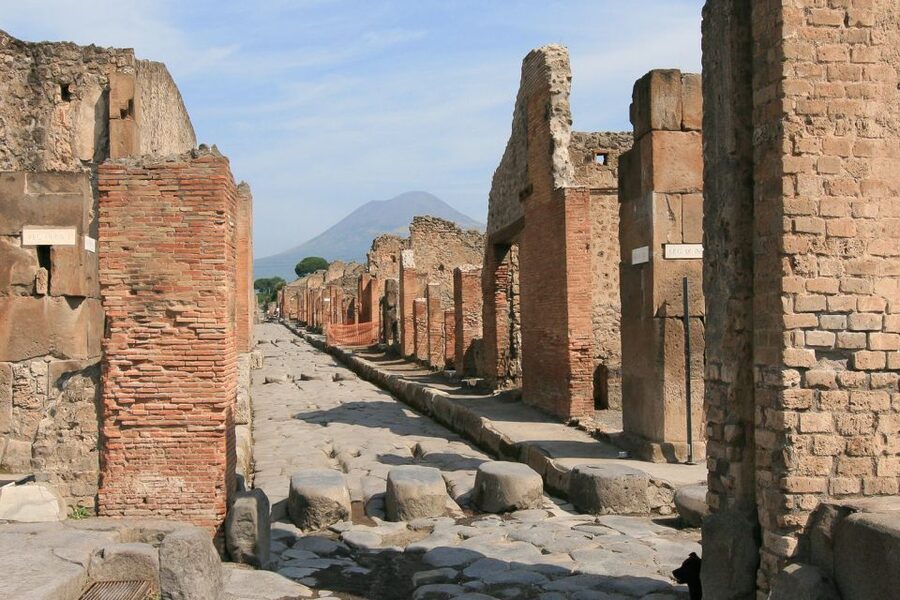 From Rome: Pompeii & Naples Small-Group Day Tour with Lunch - Quick hits before you book