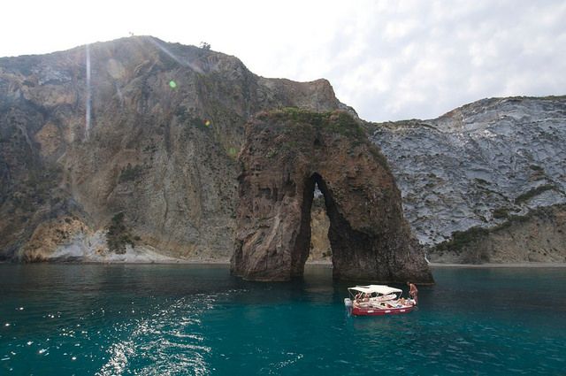 From Rome: Ponza Island Day Trip with Boat Excursion - From Caffè Cestia to the sea: how the day starts in Rome