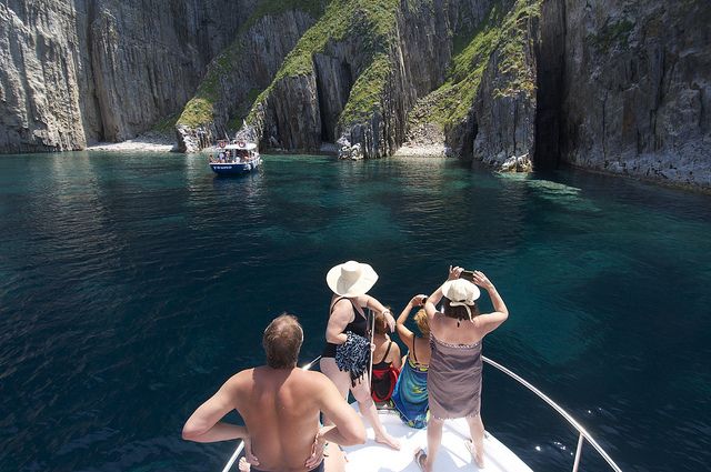 From Rome: Ponza Island Day Trip with Boat Excursion - Ponza break time: how to spend your hour ashore