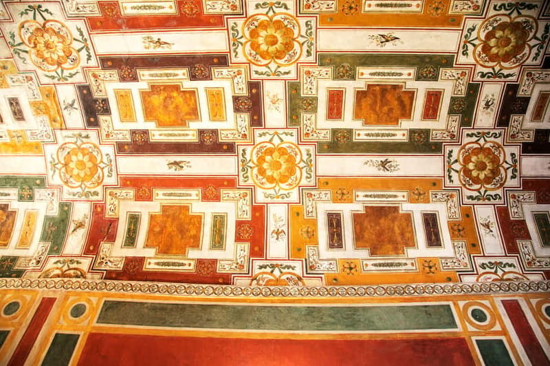 From Rome: Villa D'Este and Hadrian's Villa Tivoli Day Tour - Comfort Tips: Shoes, Steps, and What to Leave Behind
