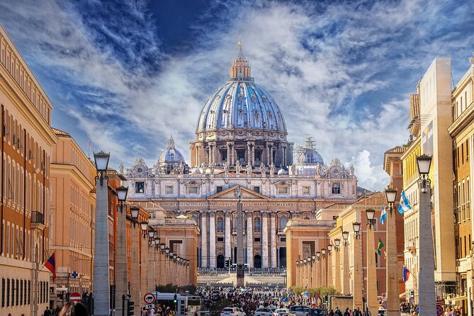Full Guided Tour of the Vatican and Sistine Chapel - St. Peter’s Basilica Skip-the-Line, Only on the Last Tour Slot