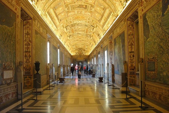 Full Guided Tour of the Vatican and Sistine Chapel - Vatican Museums in a Tight, Intelligent Circuit