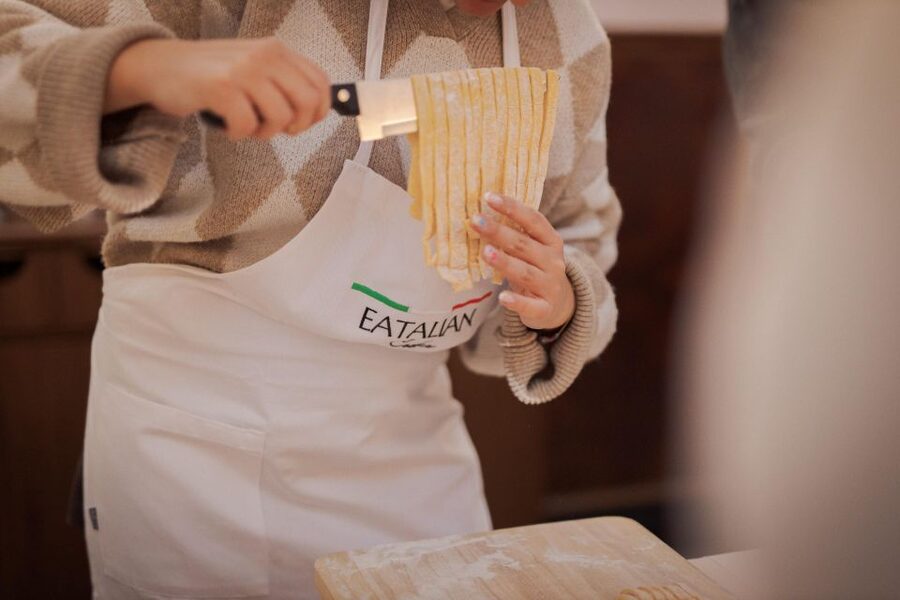 Gelato and Pasta Cooking Class in Rome - Piazza Navona - Gelato workshop: the machine does most of the hard work