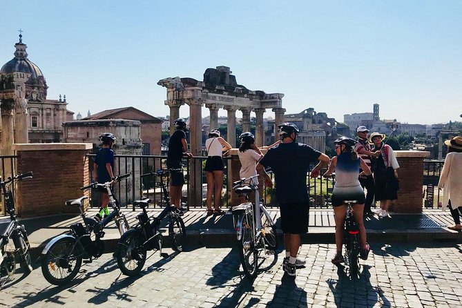 Gems of Rome: Small Group E-Bike Tour with Street Food stops - Piazza Venezia and Monument to Vittorio Emanuele II: the grand finish