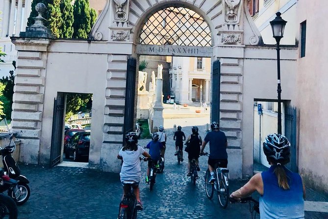 Gems of Rome: Small Group E-Bike Tour with Street Food stops - Meeting point, duration, and what the 4 hours really feel like