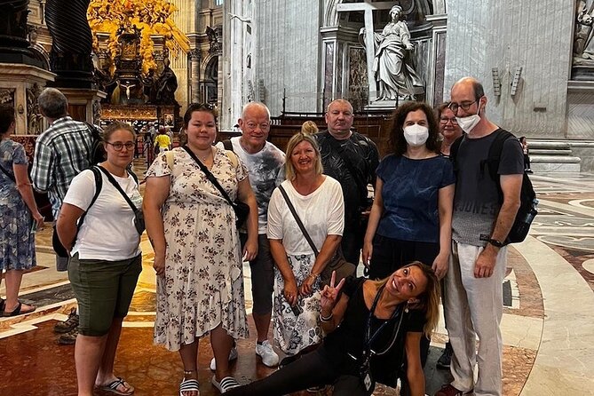 German Petersdomführung - Inside St. Peter’s Basilica: styles, builders, and Christian division