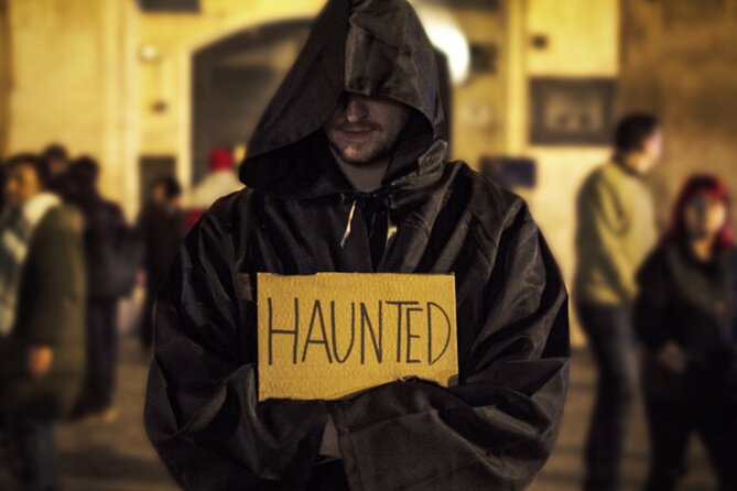Ghosts and Crimes of Rome Night Walk - The Story Setup at Centro Storico: Dungeons, Mistakes, and Panic