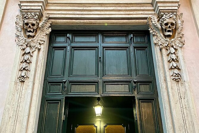 Ghosts Legends and Mysteries of Rome Walking Tour - Vicolo della Moretta and Giulia Tofana’s witch legend