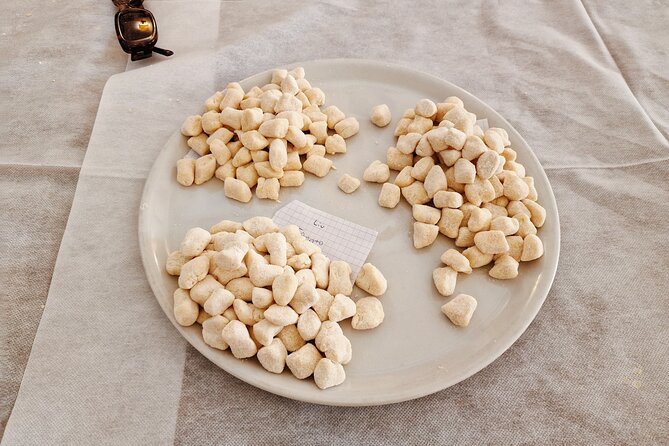 Gnocchi Cooking Class in Rome - Piazza Navona - Sauces and style choices: from pesto to pomodoro (and more)
