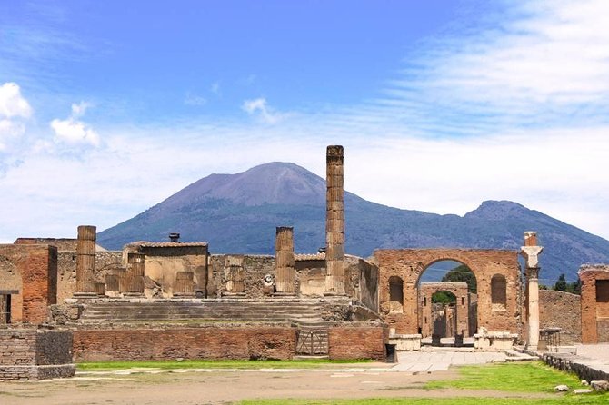 Grand Tour to Pompeii (with private guide) & the Amalfi Coast from Rome & back - Rome pickup at 7:00 AM, then smooth riding to Campania