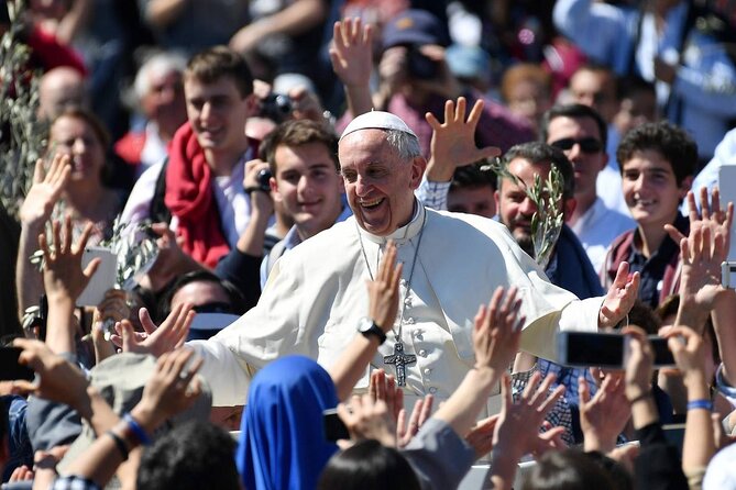 Guided Papal Audience Tour with privileged access - Key Things I’d Zoom In On