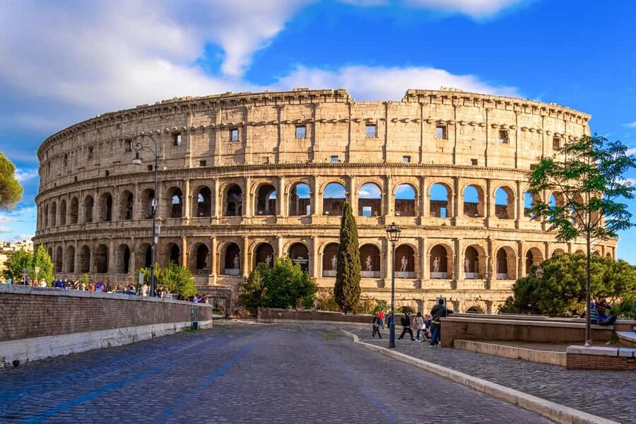 Guided Tour to the Palatine Coliseum and Roman Forum - Stop 2, Inside the Colosseum with a 1-Hour Guided Walk