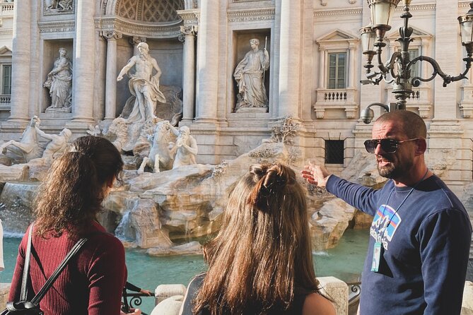 Guided Walking Tour of Rome: Top Sights & Baroque Treasures - Palazzo Venezia stop: a quick hit of unification and power