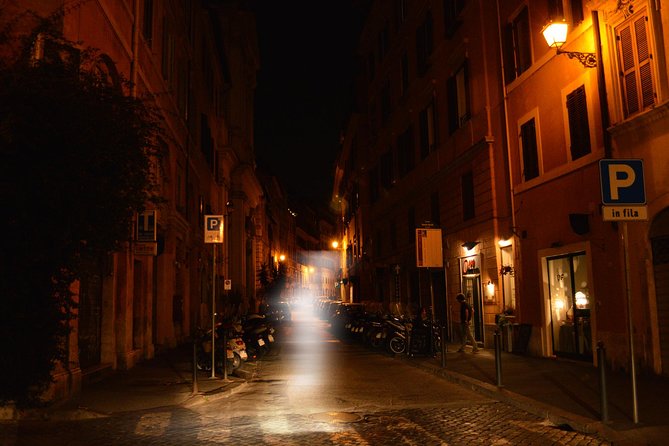 Haunted Rome Ghost Tour - The Original - The first meeting area, and how the tour starts strong