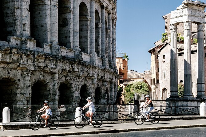 Highlights & Hidden Gems Tour with Top E-bike - What a small-group, traffic-managed route really feels like