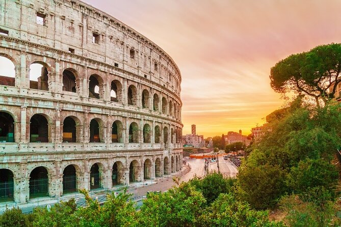 Highlights of Rome: Golf Cart Tour with Artisanal Gelato Tasting - Trevi Fountain in 15 minutes: iconic Baroque, quick and worth it