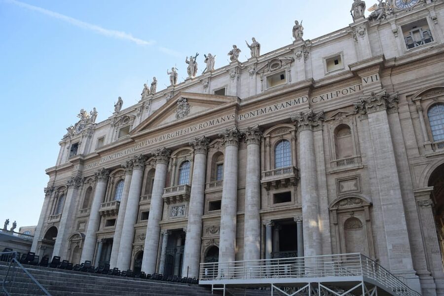 Historical and Spiritual Jorney in Papal Basilicas - Inside St. Peter’s Basilica, art meets doctrine