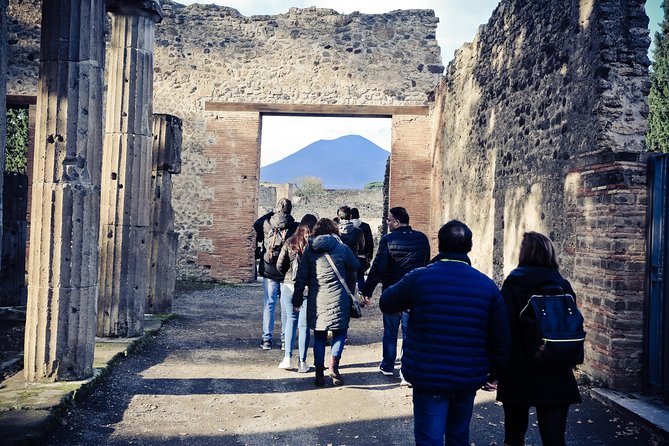 Independent Sorrento & Pompeii Day Trip from Rome - Guides and the Human Touch: When the Commentary Clicks