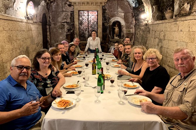 Jewish Ghetto & Piazza Navona: Food, Wine & Sightseeing Rome Tour - Getting There and Starting at Piazza Mattei at 5:45 pm