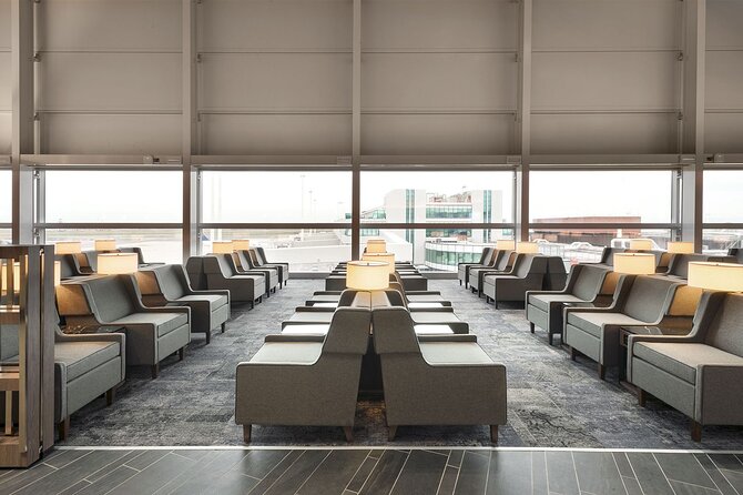 Leonardo da Vinci Airport Plaza Premium Lounge, Terminal 3 Departures - The Food Setup: Hot Meal, Coffee, and What to Expect