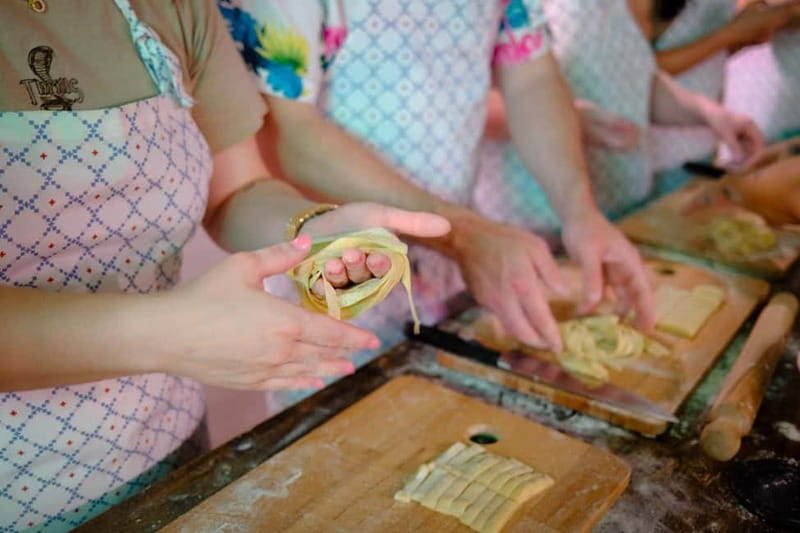 Lunchtime Pasta Pro Workshop - Drinks, Water, and the English-Speaking Chef Advantage