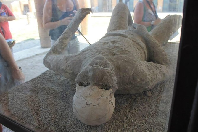 Naples & Pompeii Day Trip - Small Group - Why a train-based Pompeii day trip feels less stressful