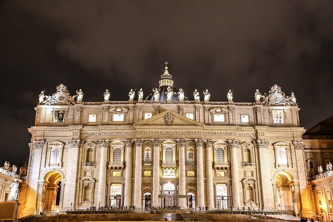 Night Tour of Rome with Local Pizza Dinner and Gelato Experience - Pantheon to Piazza Navona: Short Walks, Big Photo Payoff