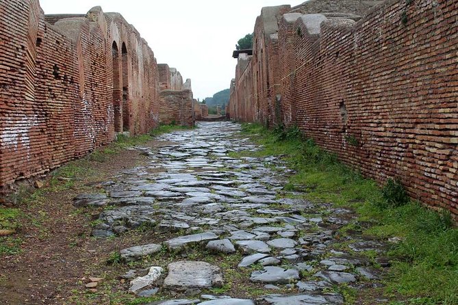 Ostia Antica – Commercial Port of Ancient Rome Tour - Inside Parco Archeologico di Ostia Antica: Theatre, Guild Square, Baths of Neptune, House of Diana
