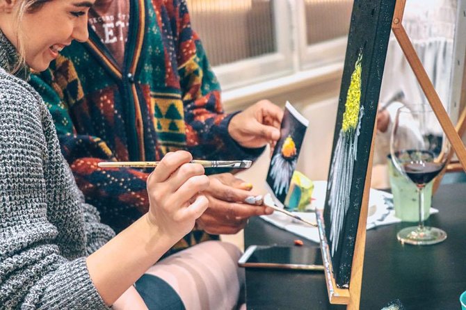 Paint & Sip in a 17th-Century Palazzo with Wine & Pizza - What you get besides the painting: a social evening in a small group