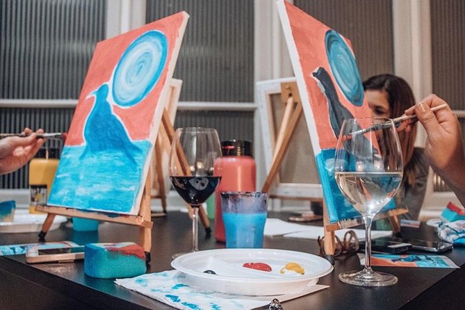 Paint & Sip in a 17th-Century Palazzo with Wine & Pizza - Practical tips that can save your night