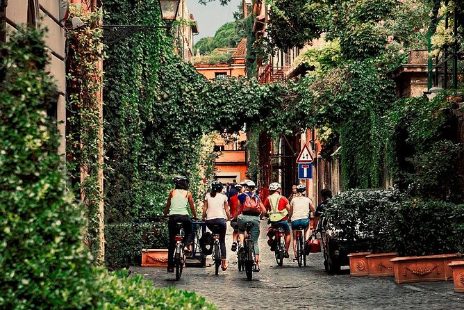 Panoramic Rome Off-the-beaten-track Tour with Cannondale Ebike - Janiculum Hill Views, Then St. Peter’s Square and Castel Sant’Angelo