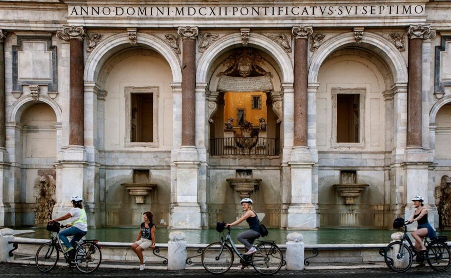 Panoramic Tour of Rome with Top E-Bike - Campo de’ Fiori and the Jewish Ghetto: Rome Beyond the Usual Circuits