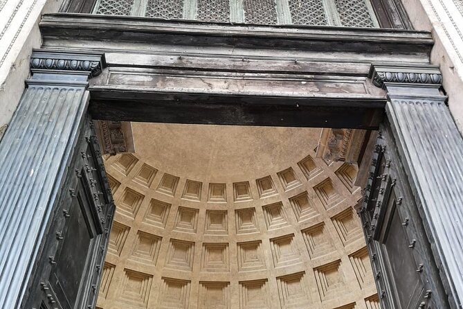 Pantheon: The Iconic Ancient Roman Temple – Semi-Private Tour - Entering the Pantheon with the right focus