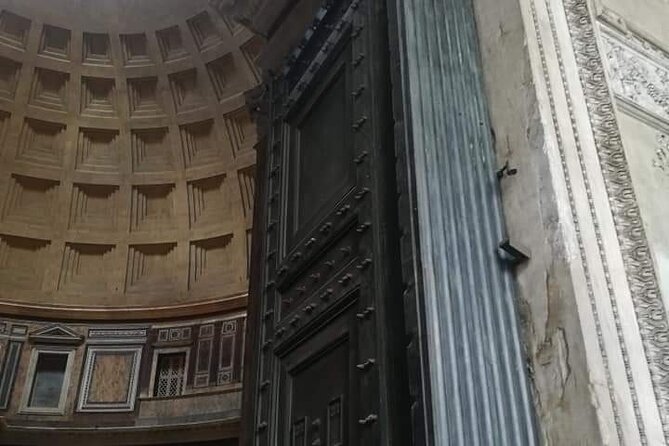 Pantheon: Tour with Archaeologist of the best preserved Roman work - Meet Olga di Cagno, an archaeologist who explains the building