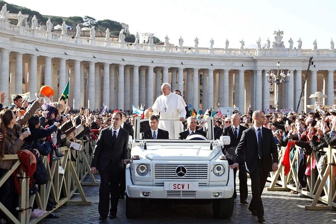 Papal Audience in Rome Private Tour with Pope Leo XIV in Rome - Vatican security checks: the line that decides your whole experience