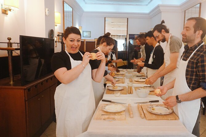 Pasta and Tiramisu Cooking Class in Rome, Piazza Navona - Getting started at TucciPiazza Navona, then a quick Central Rome loop