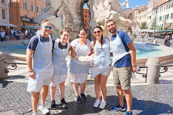 Pasta Cooking Class with Pesto Sauce Making in Rome City Center - Chef-led guidance in a small group (so you actually learn)