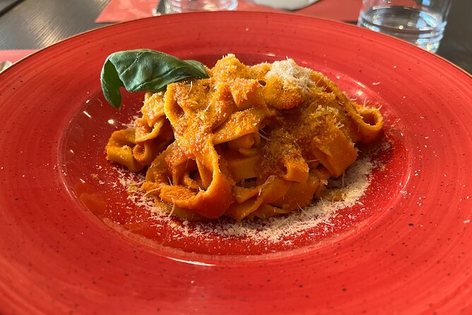 Pasta&Tiramisu Workshop: Craft Your Dinner with Free Flowing Wine - The meal itself: eating on the terrace versus indoors