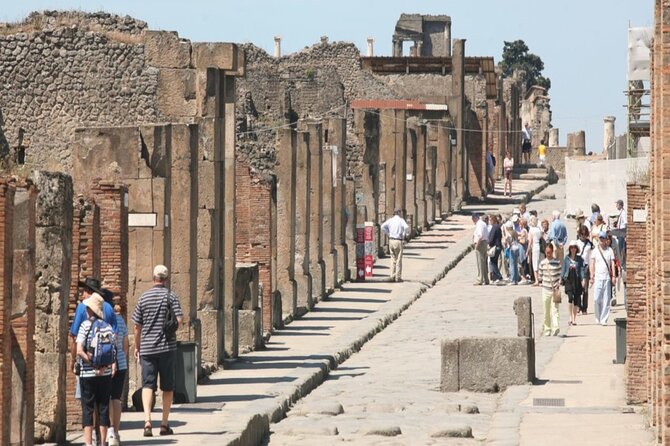 Pompeii and Naples from Rome: Small Group Day Tour with Lunch - Key highlights worth circling