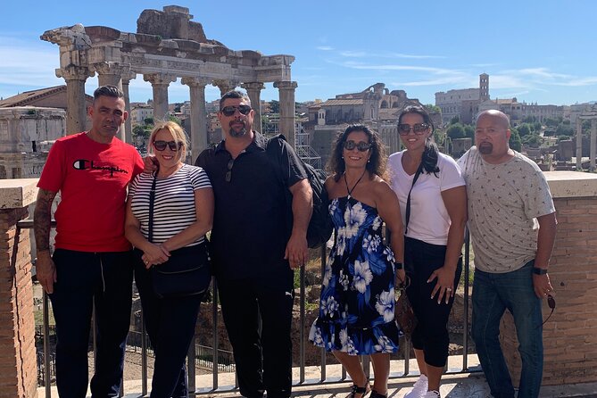 Private city tour in Rome with driver-guide - Piazza Venezia and Vittoriano, the Altare della Patria photo stop
