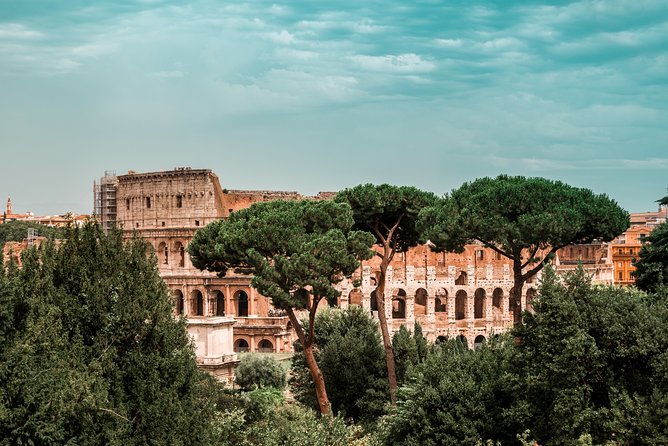Private Colosseum Arena Tour with Expert Guide - all inclusive - Entering The Colosseum: the spectacle explained, not just seen