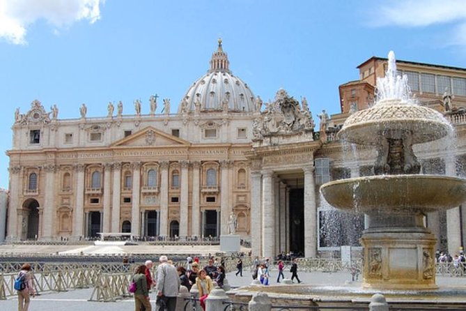 Private Day Tour in Rome with Driver - from Your Hotel - Piazza Navona: the plaza that does the entertaining for you