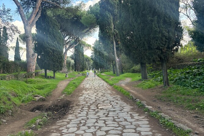 Private E-bike tour of Appian way, Aqueduct & catacombs with food - Parco degli Acquedotti: aqueduct arches and a real break