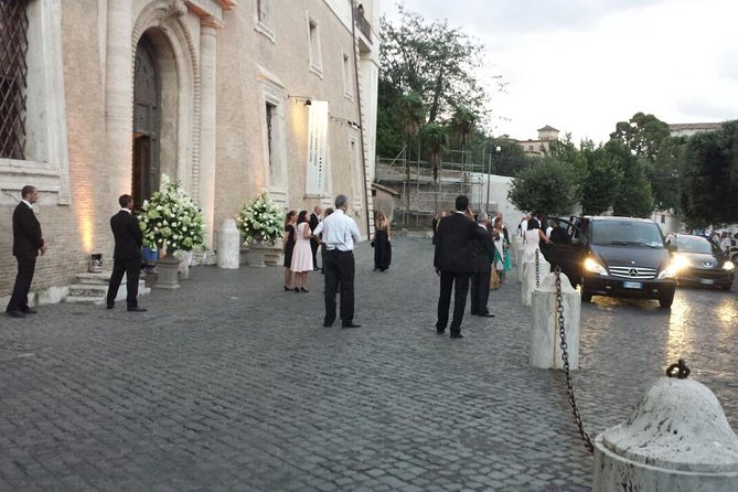 Private Fiumicino Airport Transfer to Rome: Luxury Chauffeur Van - Inside the Luxury Van: Comfort, Air-Conditioning, and Luggage Rules